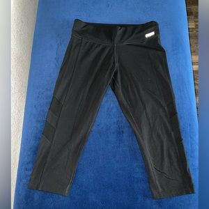 Black Victoria secrete capri leggings with mesh cutouts  size medium